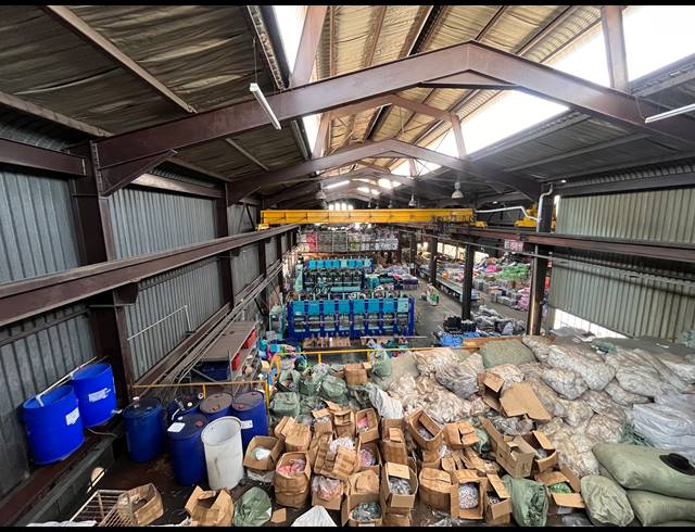 1,850M² WAREHOUSE TO LET IN CHLOORKOP